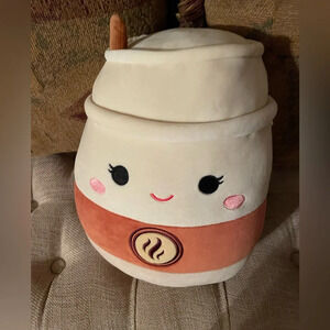 Squish mellow stuffed plush”Rene” height 11 inches high, cream color NWT